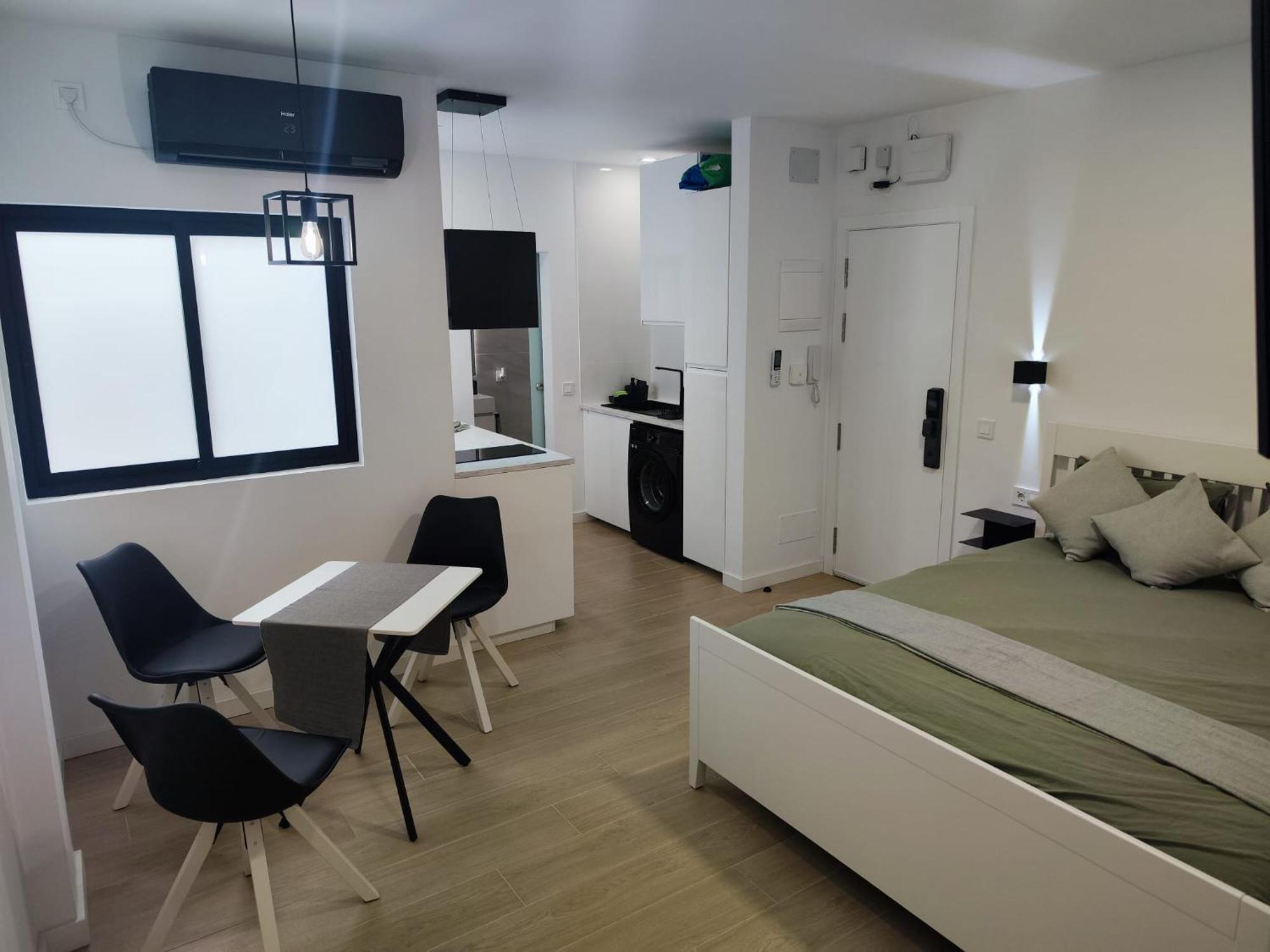 Kubik B&W, Las Canteras Beach And Restaurants 라스팔마스 외부 사진